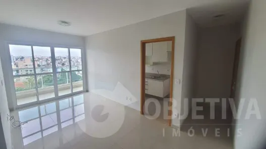 Apartamento com 2 Quartos para alugar, 70m² no Centro, Uberlândia