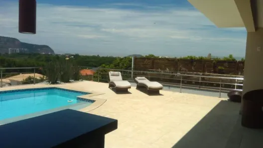 Casa de Condomínio com 4 Quartos à venda, 525m² no Camboinhas, Niterói