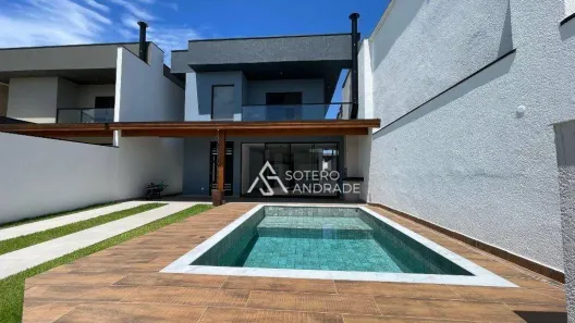 Casa com 3 Quartos à venda, 163m² no Balneário Copacabana, Caraguatatuba