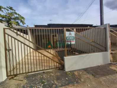 Casa com 3 Quartos à venda, 85m² no Jardim Guararapes, Londrina