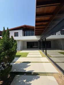 Casa com 6 Quartos à venda, 650m² no De Lourdes, Fortaleza