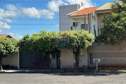 Sobrado com 4 Quartos à venda, 135m² no Parque das Aroeiras II, São José do Rio Preto