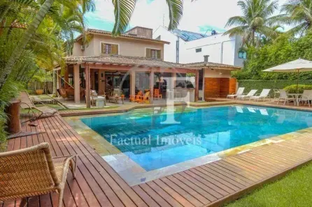 Casa de Condomínio com 5 Quartos para alugar, 400m² no Jardim Acapulco, Guarujá