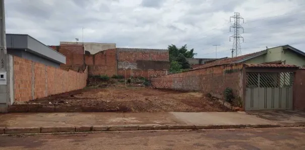 Lote/Terreno à venda, 330m² no Jardim Residencial Água Branca, Araraquara