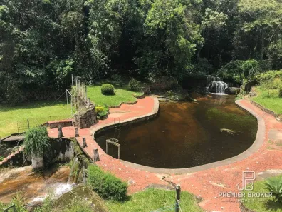 Casa com 7 Quartos à venda, 457m² no Cascata dos Amores, Teresópolis