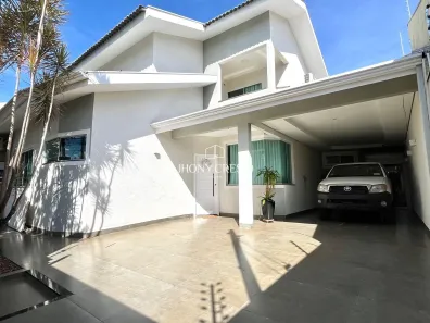 Sobrado com 3 Quartos à venda, 261m² no Jardim Pinheiros III, Maringá