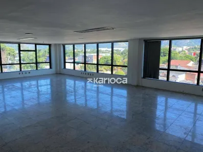 Prédio Comercial para alugar, 3200m² no Taquara, Rio de Janeiro