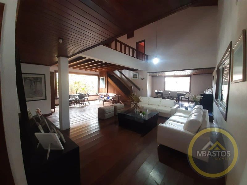 Casa com 4 quartos — Santa Efigênia, Belo Horizonte