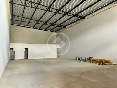 Galpão/Depósito/Armazém à venda, 250m² no Pampulha, Uberlândia