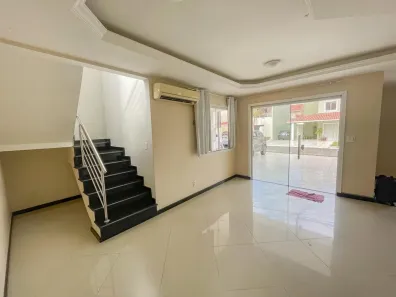 Casa de Condomínio com 4 Quartos à venda, 230m² no Aleixo, Manaus