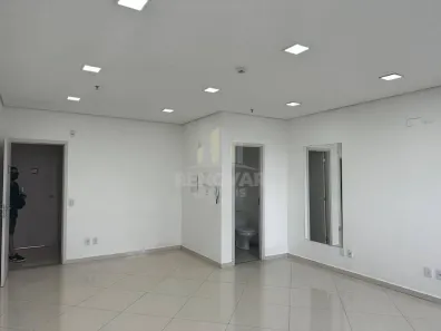 Sala Comercial para alugar, 35m² no Vila Mogilar, Mogi das Cruzes