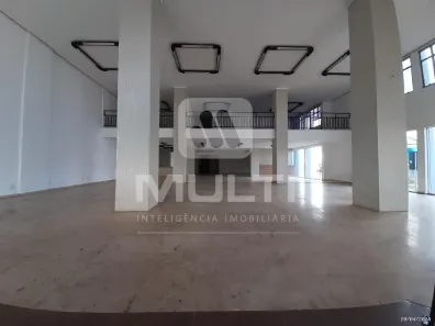 Ponto Comercial com 1 Quarto à venda, 700m² no Nossa Senhora Aparecida, Uberlândia