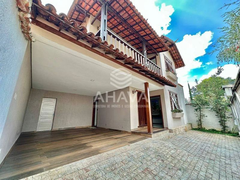 Casa com 4 quartos — Itapoã, Belo Horizonte
