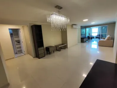 Apartamento com 3 Quartos para alugar, 150m² no Cavaleiros, Macaé