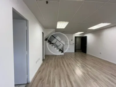Sala Comercial para alugar, 221m² no Indianópolis, São Paulo