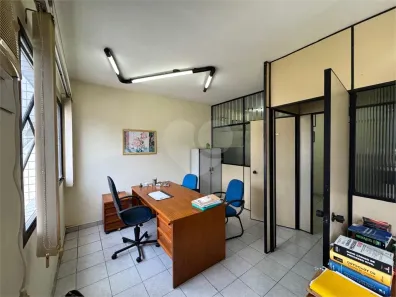 Sala Comercial à venda, 39m² no Vila Mathias, Santos