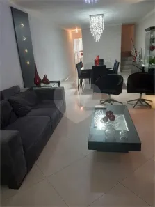 Sobrado com 3 Quartos à venda, 227m² no Cidade Mãe do Céu, São Paulo