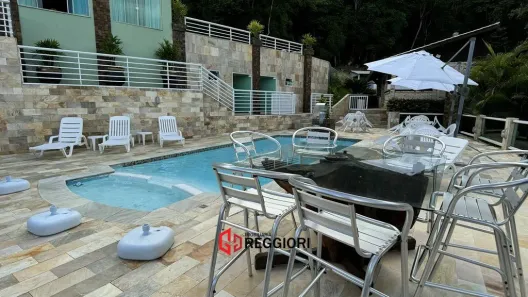 Fazenda/Sítio com 5 Quartos à venda, 3000m² no Estados, Balneário Camboriú