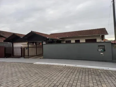 Sobrado com 5 Quartos à venda, 225m² no Costa e Silva, Joinville