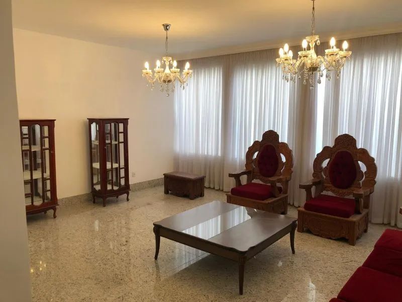 Casa com 5 quartos — São José, Belo Horizonte