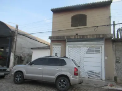 Casa com 2 Quartos para alugar, 116m² no Parque Maria Helena, Suzano