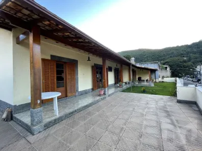 Casa com 4 Quartos à venda, 109m² no Nogueira, Petrópolis