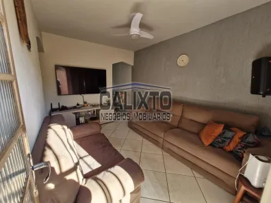 Casa com 3 Quartos à venda, 115m² no Presidente Roosevelt, Uberlândia