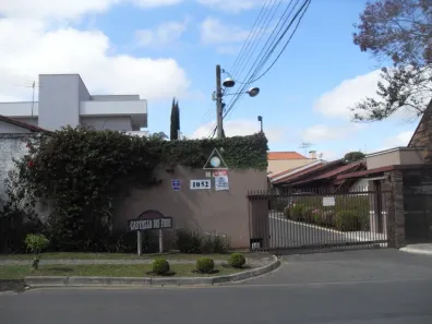 Sobrado com 4 Quartos à venda, 230m² no São Braz, Curitiba