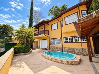 Casa com 4 Quartos à venda, 700m² no Carangola, Petrópolis