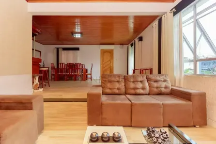 Casa com 4 Quartos à venda, 215m² no Boqueirão, Curitiba