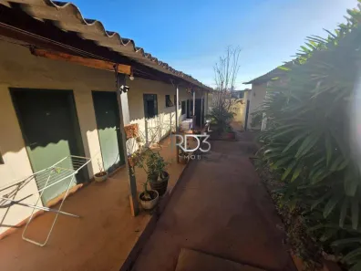 Casa com 2 Quartos à venda, 220m² no Jardim Higienópolis, Londrina