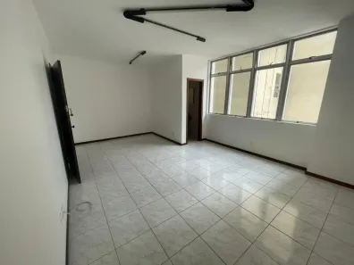 Sala Comercial à venda, 48m² no Lourdes, Belo Horizonte