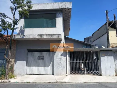 Sobrado com 6 Quartos à venda, 285m² no Vila Maria Rosa, Ferraz de Vasconcelos