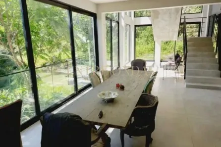 Casa com 4 Quartos para alugar, 231m² no Campeche, Florianópolis