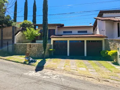 Casa com 3 Quartos para alugar, 217m² no Jardim Novo Mundo, Poços de Caldas