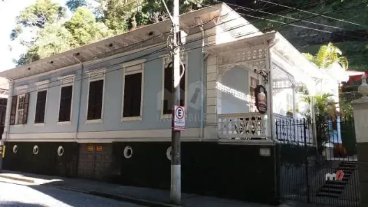 Casa com 6 Quartos para alugar, 300m² no Centro, Petrópolis