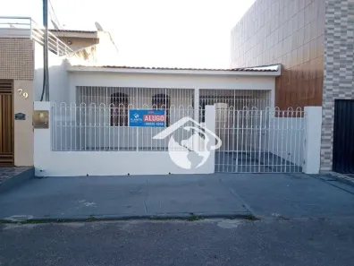 Casa com 3 Quartos para alugar, 208m² no Jabotiana, Aracaju