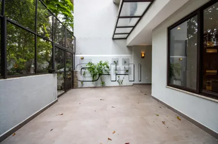 Casa de Condomínio com 3 Quartos para alugar, 140m² no Vila Olímpia, São Paulo