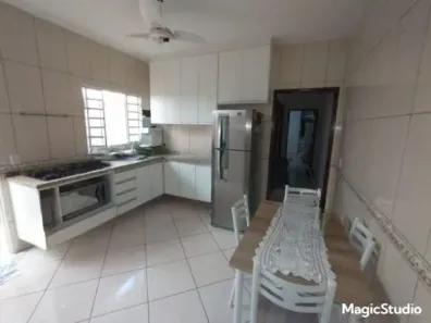 Casa com 3 Quartos à venda, 125m² no Parque Aeroporto, Taubaté