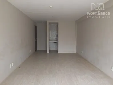 Sala Comercial para alugar, 30m² no Praia da Costa, Vila Velha