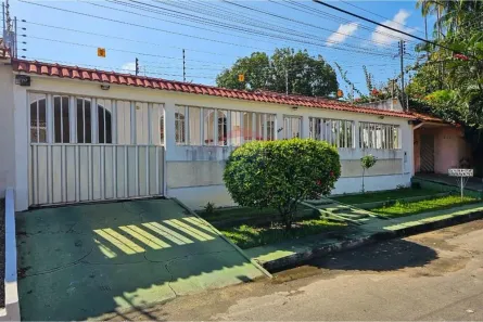 Casa com 3 Quartos à venda, 190m² no Aleixo, Manaus