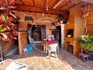 Sobrado com 4 Quartos à venda, 210m² no Jardim Castro Alves, São Paulo