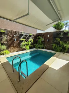 Casa de Condomínio com 3 Quartos para alugar, 243m² no Jardins Verona, Goiânia