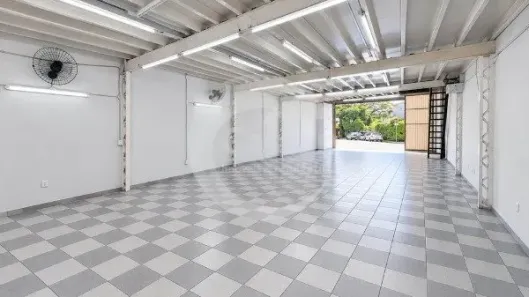 Galpão/Depósito/Armazém com 5 Quartos para alugar, 264m² no Vila Cláudia, São Paulo