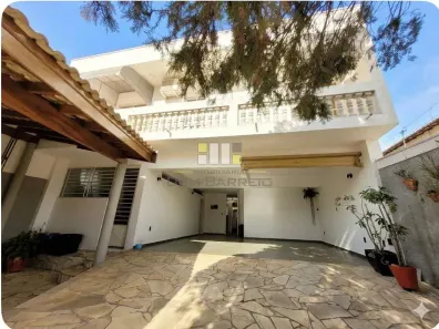 Sobrado com 3 Quartos à venda, 247m² no Vila Carlota, Sumaré