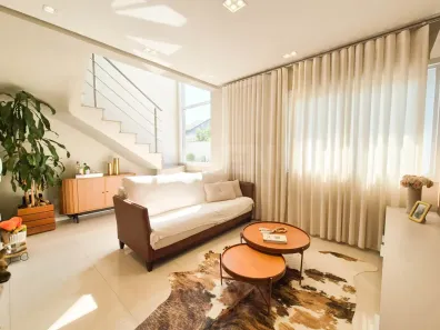 Sobrado com 3 Quartos à venda, 99m² no Niterói, Canoas