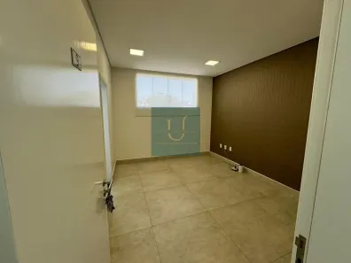Sala Comercial para alugar, 30m² no Centro, Mogi das Cruzes