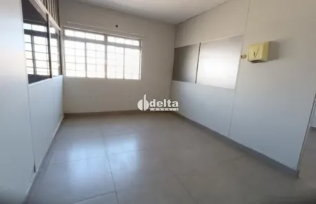 Ponto Comercial para alugar, 150m² no Bom Jesus, Uberlândia