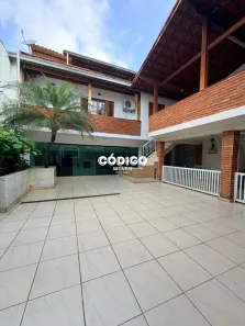 Casa com 4 Quartos à venda, 528m² no Jardim Santa Mena, Guarulhos