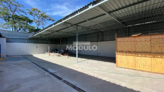 Galpão/Depósito/Armazém para alugar, 850m² no Brasil, Uberlândia